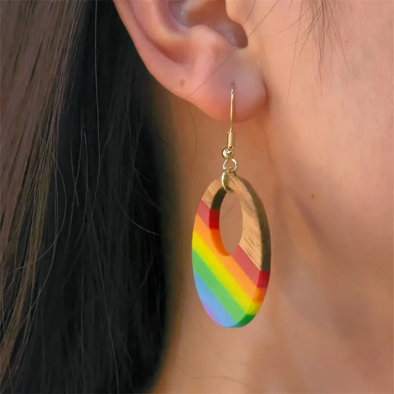 Chic Hollow Oval Resin & Wood Dangle Earrings - Nickel-Free Copper Hooks Perfect for All Occasions - Colorful - Earrings