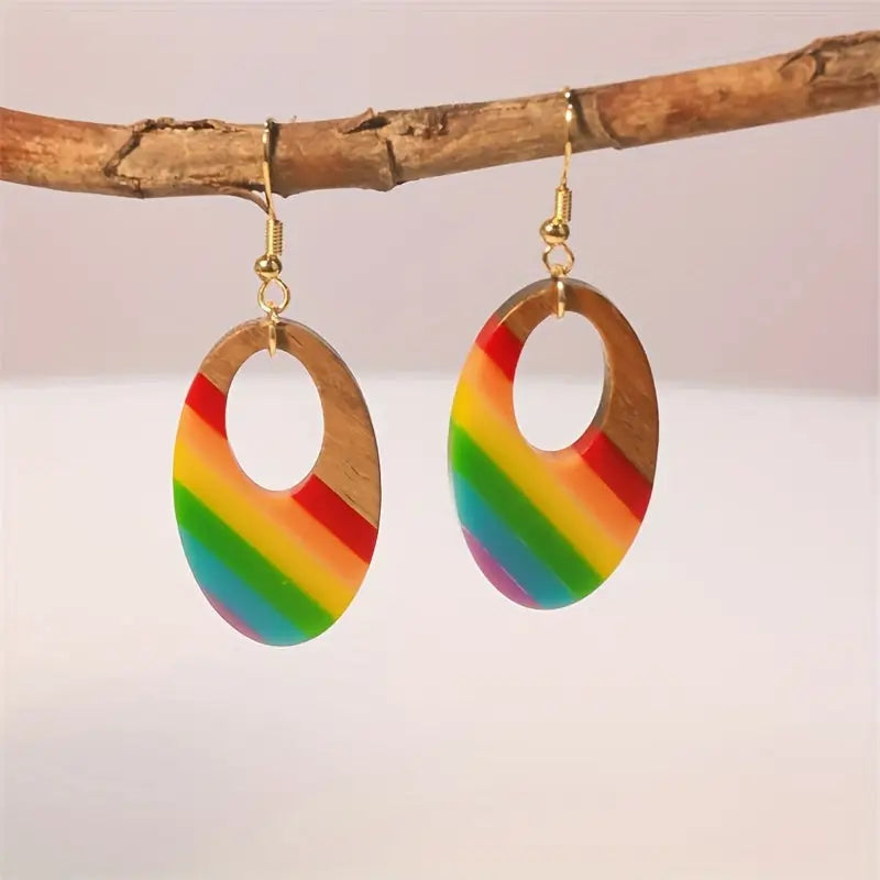 Chic Hollow Oval Resin & Wood Dangle Earrings - Nickel-Free Copper Hooks Perfect for All Occasions - Colorful - Earrings