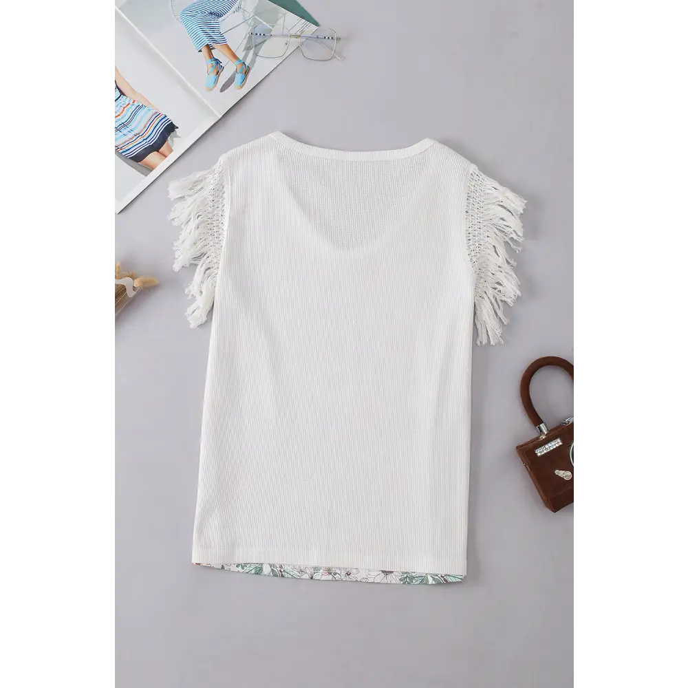 White Boho Floral Print Sleeveless Shirt with Fringe Shoulders - Perfect for Summer Festivals and Casual Outings