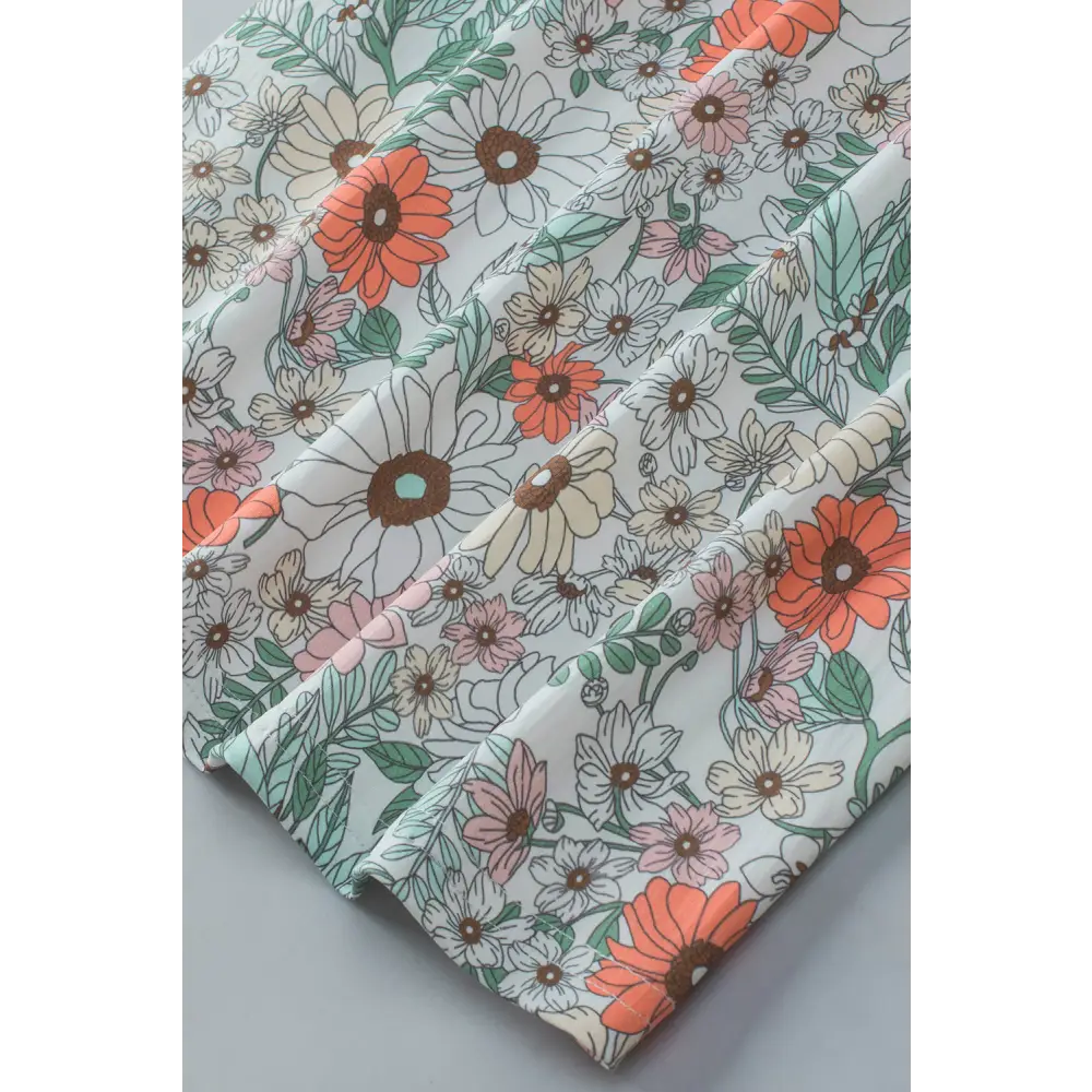 White Boho Floral Print Sleeveless Shirt with Fringe Shoulders - Perfect for Summer Festivals and Casual Outings