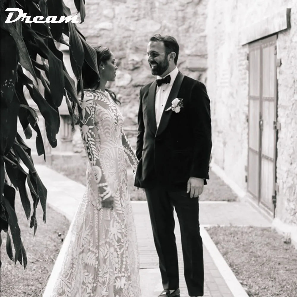 2025 Boho Lace Mermaid Wedding Dress with Long Sleeves Elegant Illusion Bridal Gown for Elopement or Beach Weddings