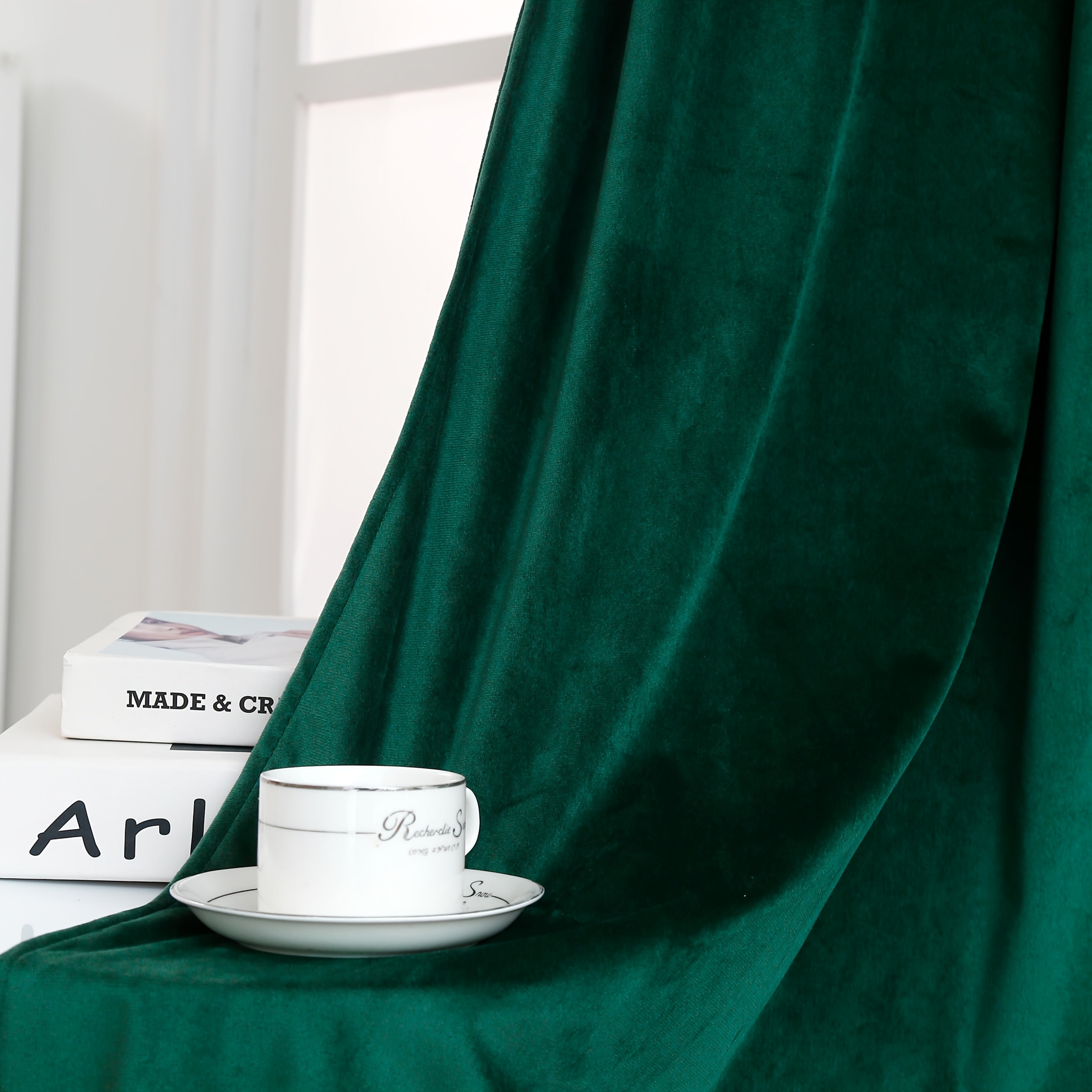 2pcs/1set Velvet Fabric Semi-Blackout Warm and Insulating Curtains Suitable for Bedroom Living Room and Other