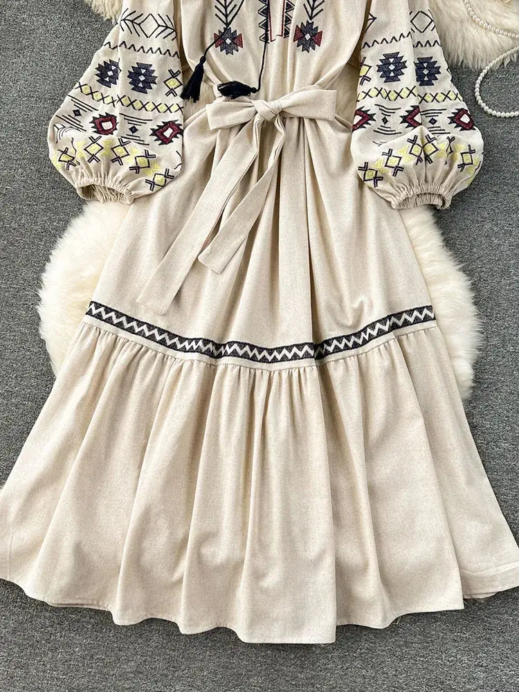 Women Bohemian Vacation Dress Travel Wear Sweet Western-style Embroidery Loose Waist Large Hem Midi Length Vestidos